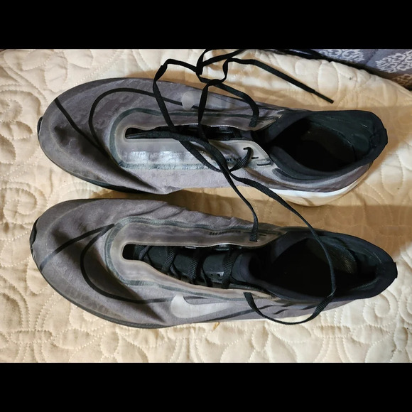 Nike Zoom Fly 3 Iridescent Black and White Running Shoes - Picture 4 of 6